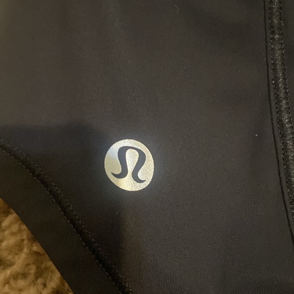 Lululeomon tank top - Picture 3 of 4